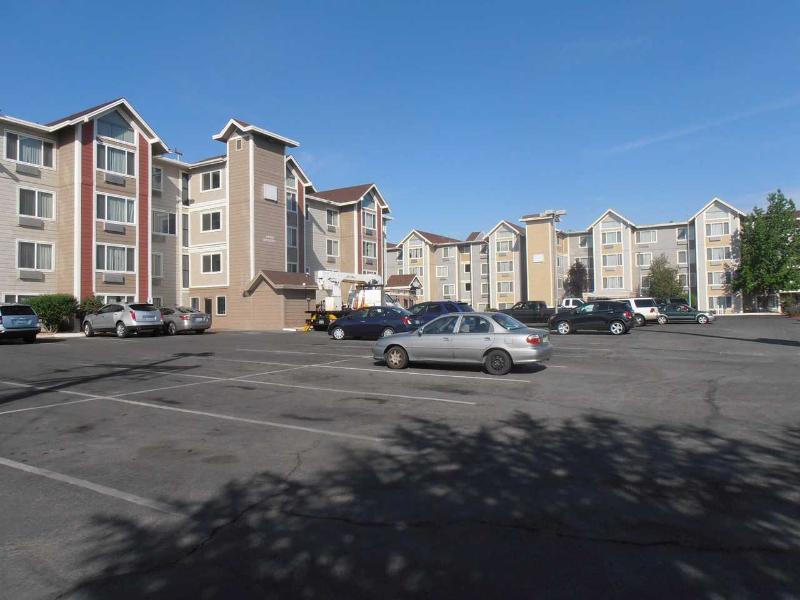 Quality Inn & Suites Reno Airport Exterior photo