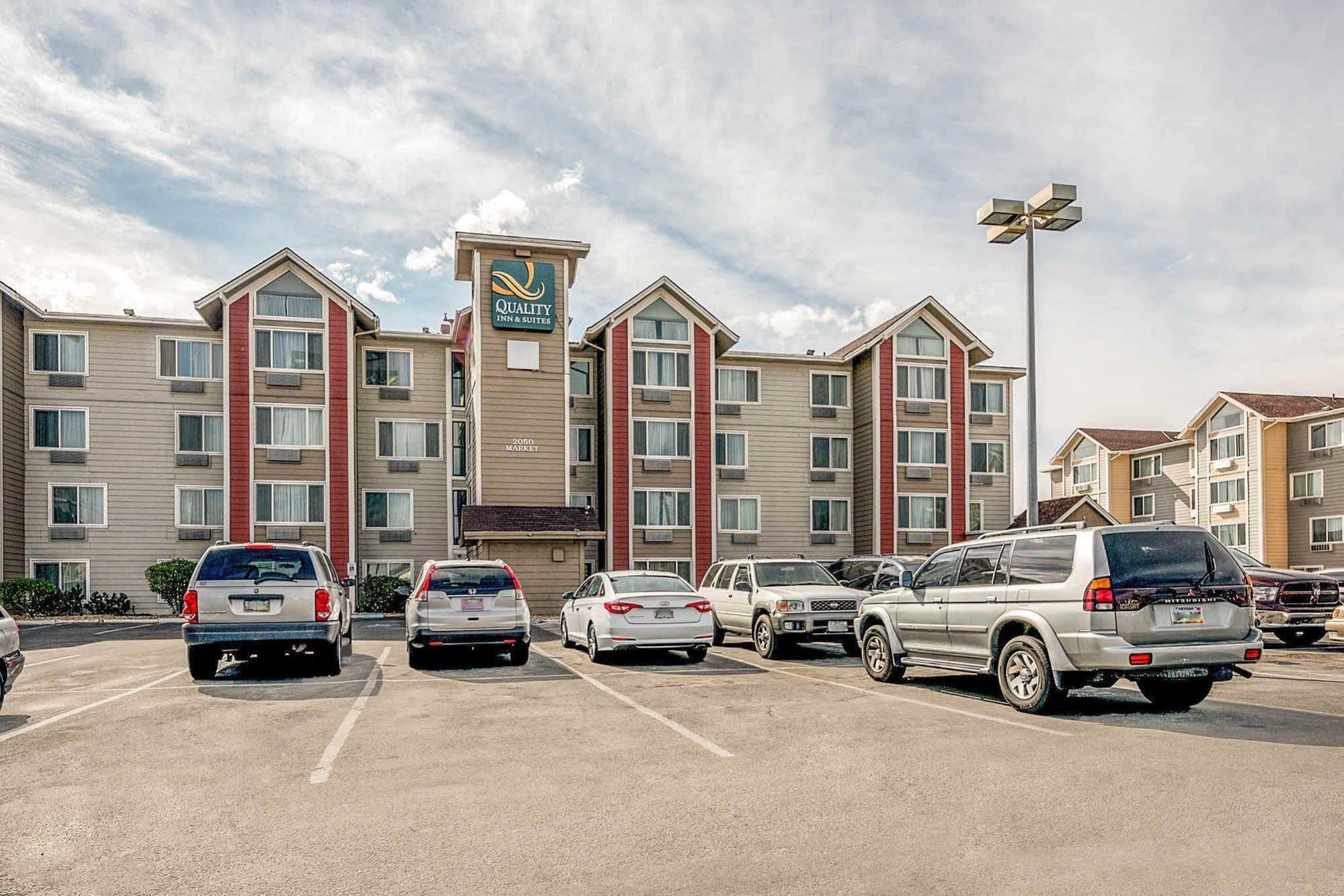 Quality Inn & Suites Reno Airport Exterior photo